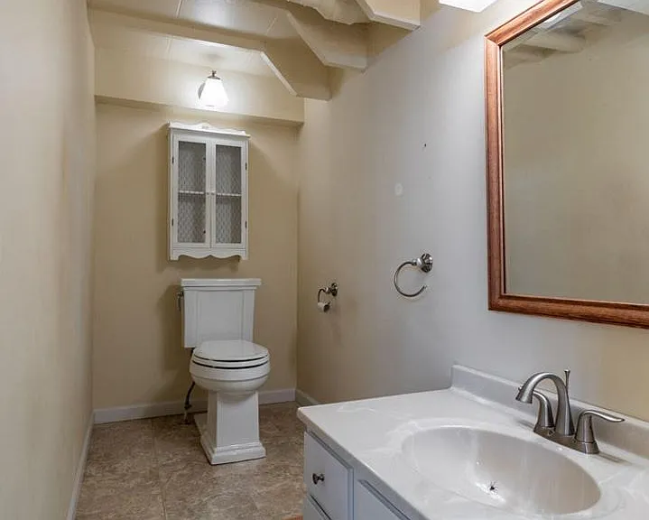 2406 Wood St — Photo 24