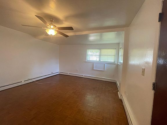 2nd image of 1292 Waring Ave #1