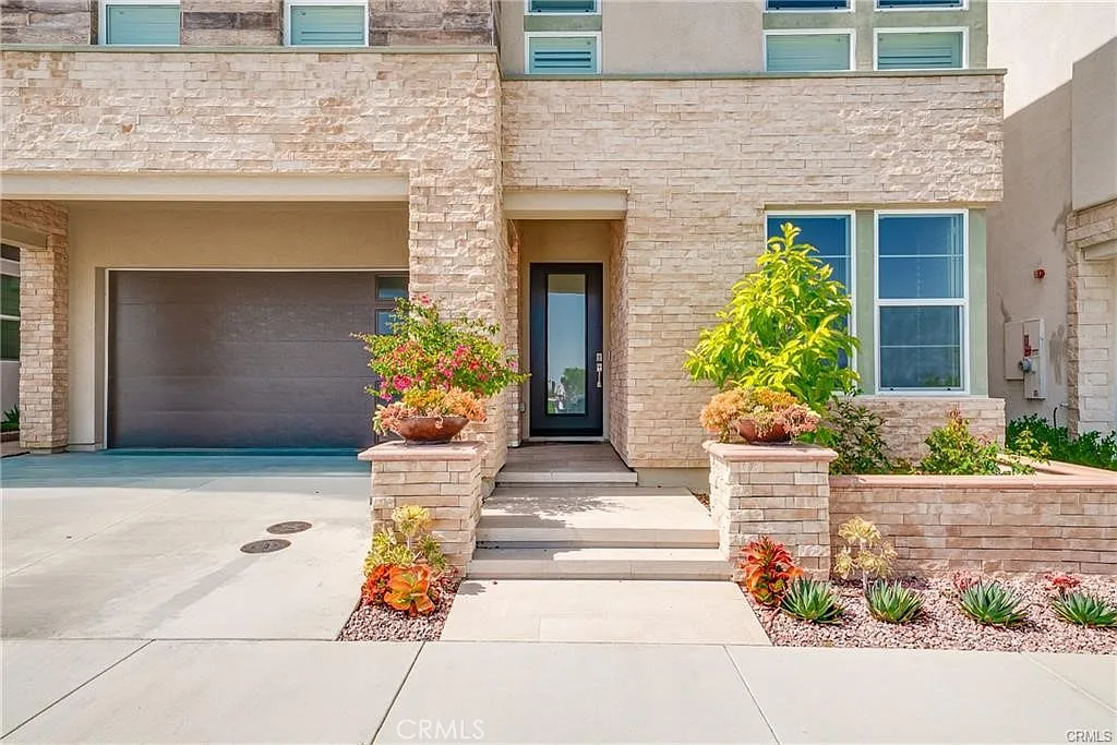 5 bed, 4.5 bath, 2950 sqft, $7,500 — Photo 3