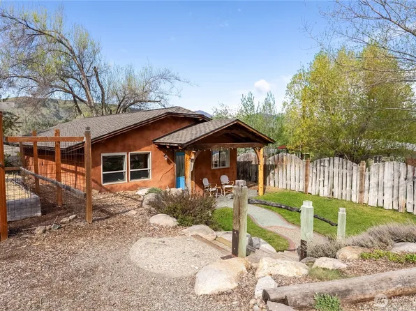 811 Filer Avenue, Winthrop, WA 98862