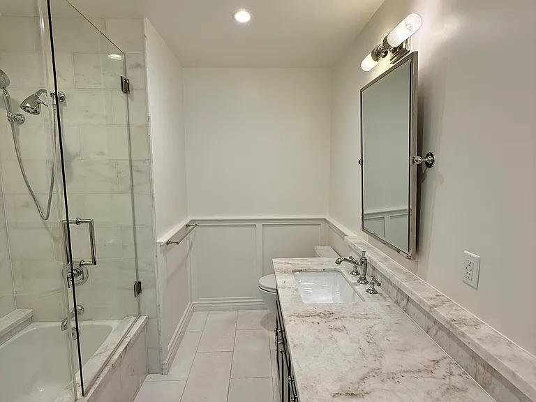 853 Larrabee St #6 — Photo 12
