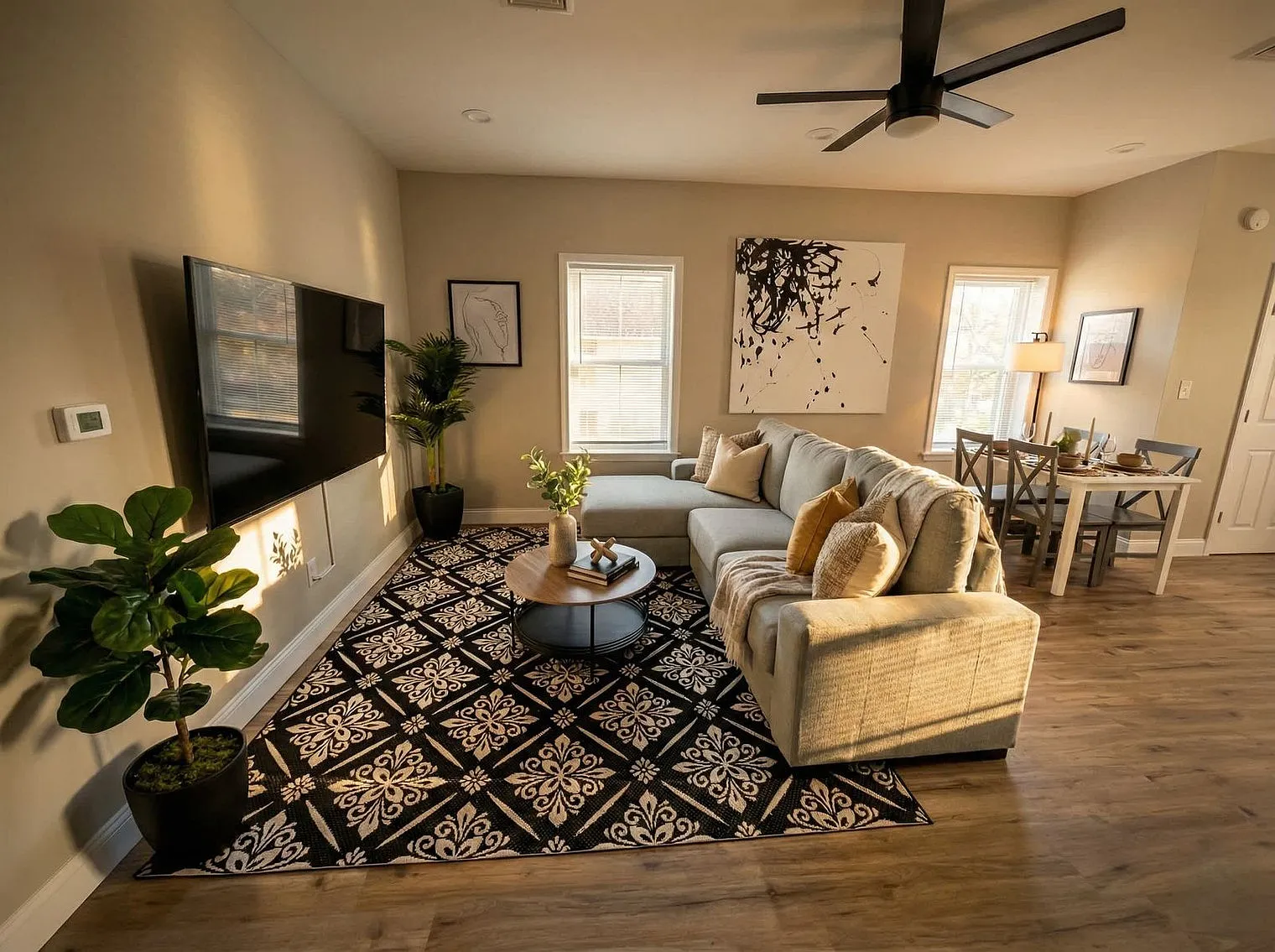 2 bed, 1.0 bath, 990 sqft, $3,546 — Photo 2