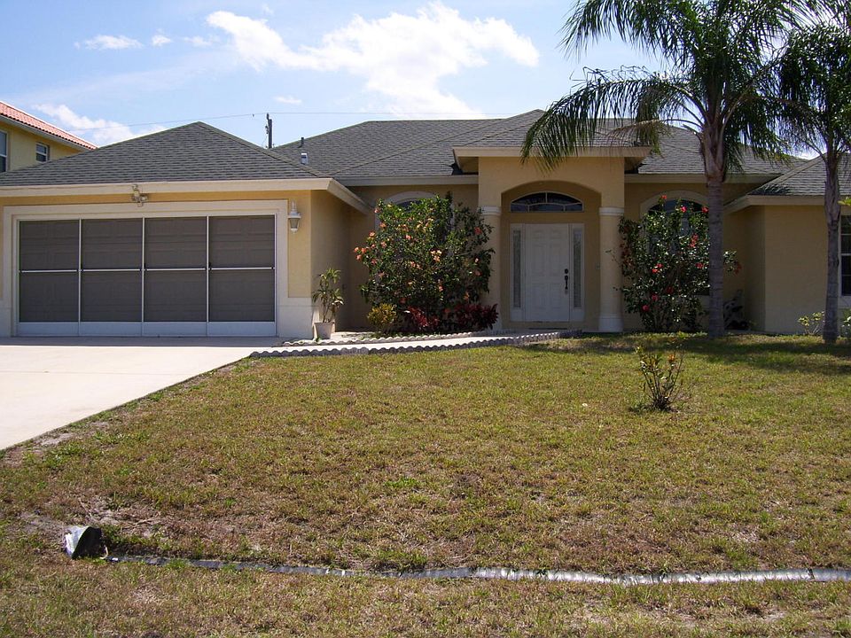 1st image of 562 SW Nadell