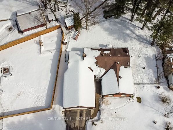 21 Luella Blvd, Springwater, ON L9X 0X1
