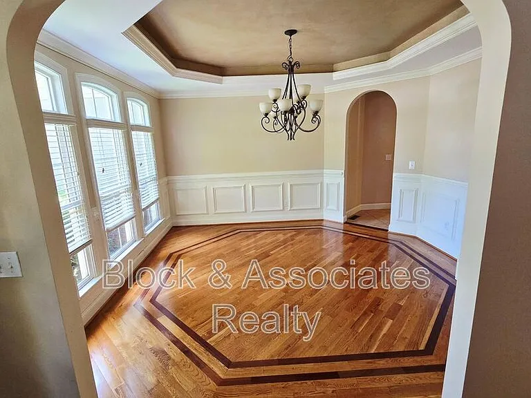 10216 San Remo Pl — Photo 10