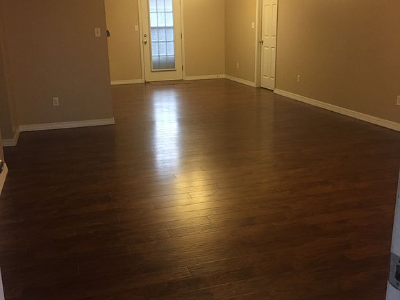 2nd image of 102 Sundance Dr