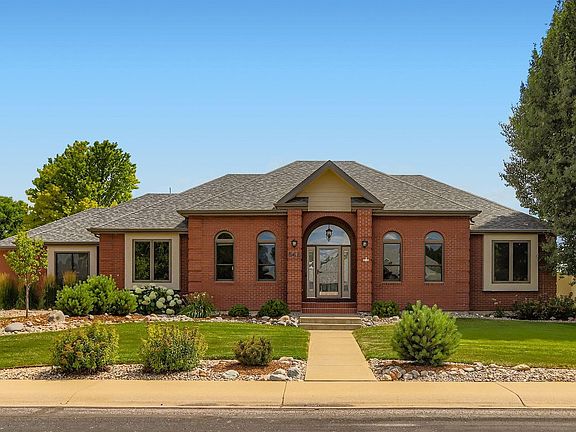 2nd image of 640 Valley View Rd