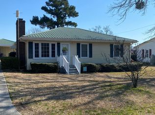 704 Francis St, Mount Olive, NC 28365