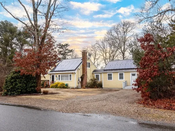 51 Plum Hollow Rd, East Falmouth, MA 02536