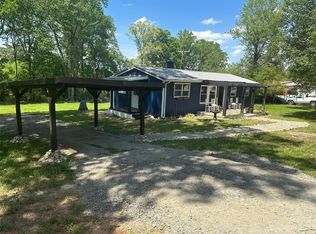 1493 Washington Ln, Catawba, NC 28609