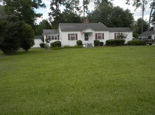 851 3rd St, Estill, SC 29918