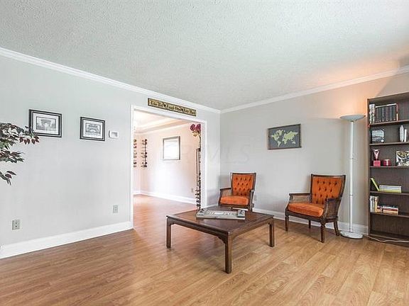 4th image of 1352 Pepper Ln