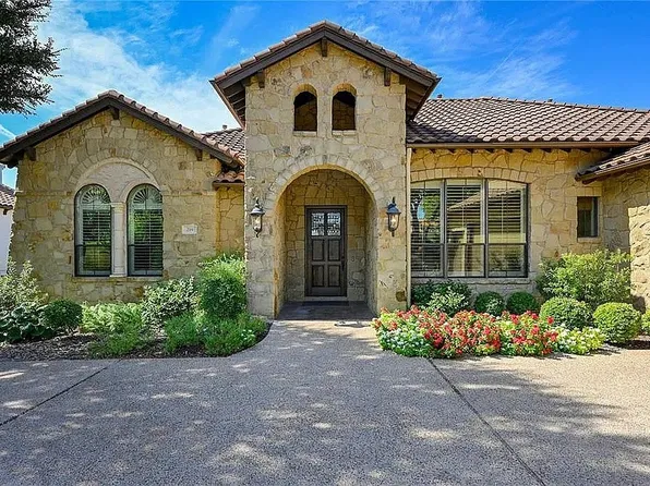 219 Jack Nicklaus Dr, Lakeway, TX 78738