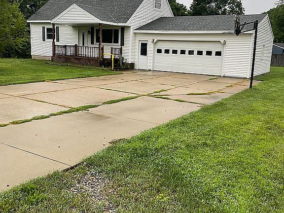 2nd image of 4136 Joan Dr