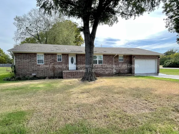 16 Charmont Dr, Charleston, AR 72933