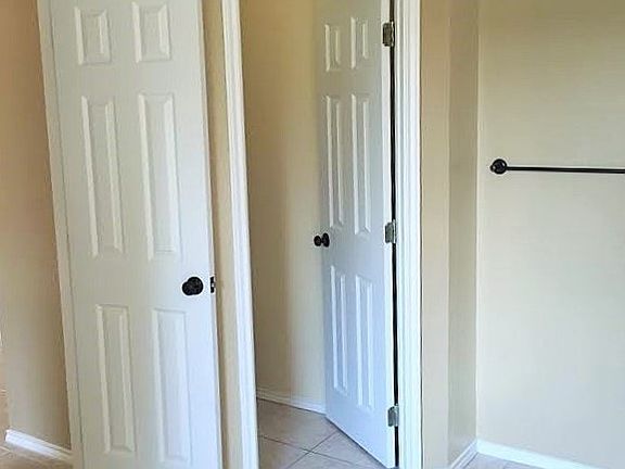 2nd image of 1517 Elm Dr