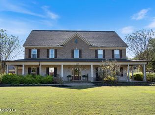 2597 Oak Manor Dr, Hernando, MS 38632