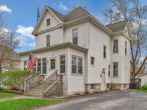 303 W Henry St, Odell, IL 60460
