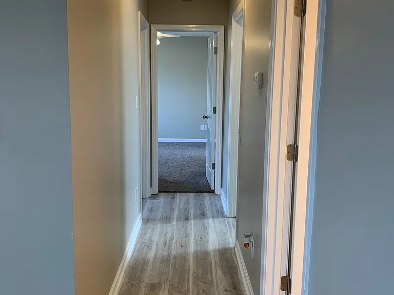 912 Pinoak Dr — Photo 8