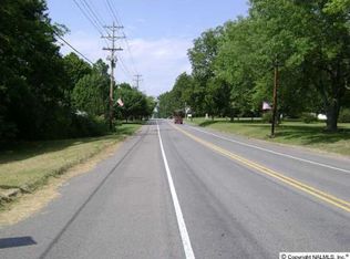 303 Main St S, Section, AL 35771