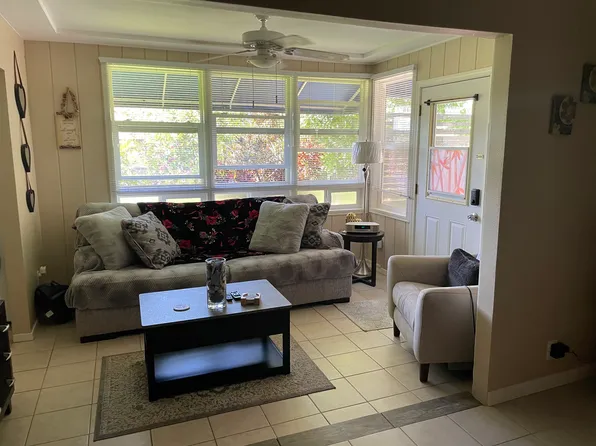 2736 Puu Hoolai St, Kihei, HI 96753