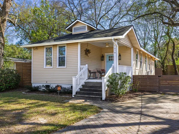 1079 Glenshaw St, North Charleston, SC 29405