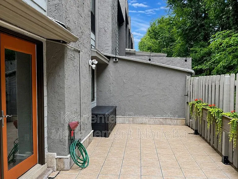 510 E Ponce De Leon Ave #N — Photo 24