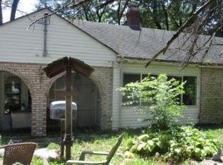 9825 E 21st St, Indianapolis, IN 46229