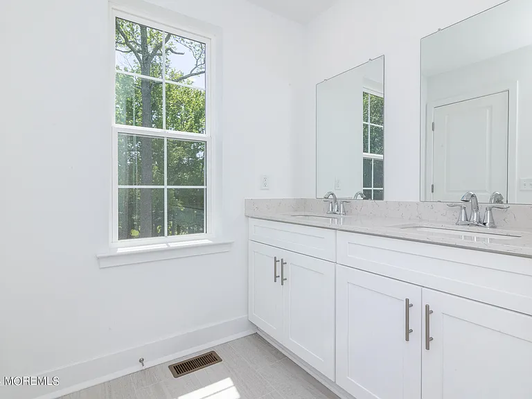 18 Crimson Dr — Photo 15