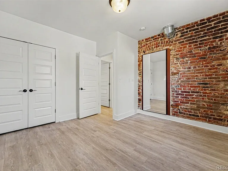 2061 S Pearl St — Photo 12