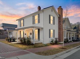 645 Jefferson St, Herndon, VA 20170