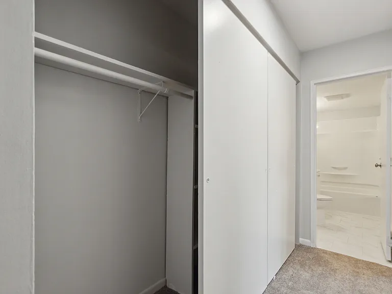Golden Hill Apartments — Photo 30