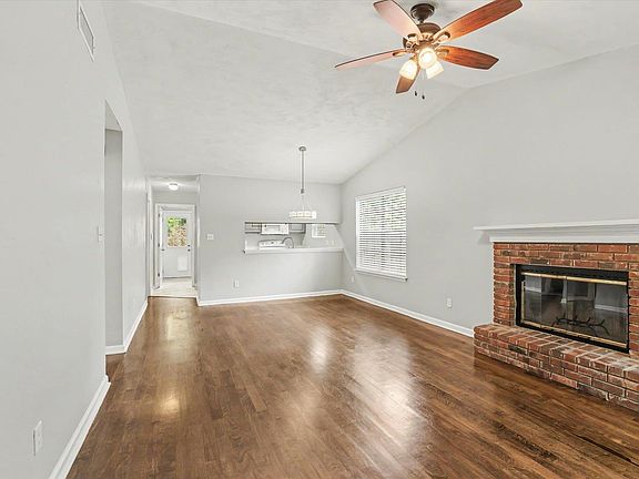 4th image of 1162 Brafforton Dr