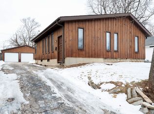 132 N Sumac Ave, Waukegan, IL 60085