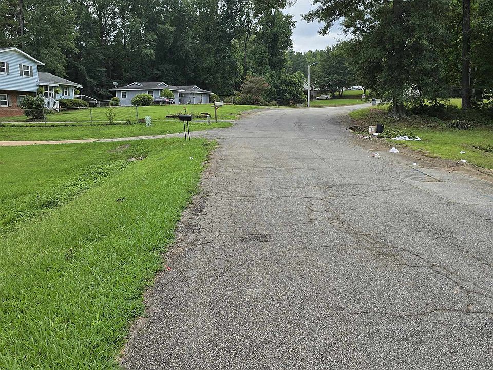2nd image of 523 McCluney Dr
