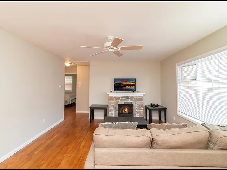 2515 English Creek Ave — Photo 2