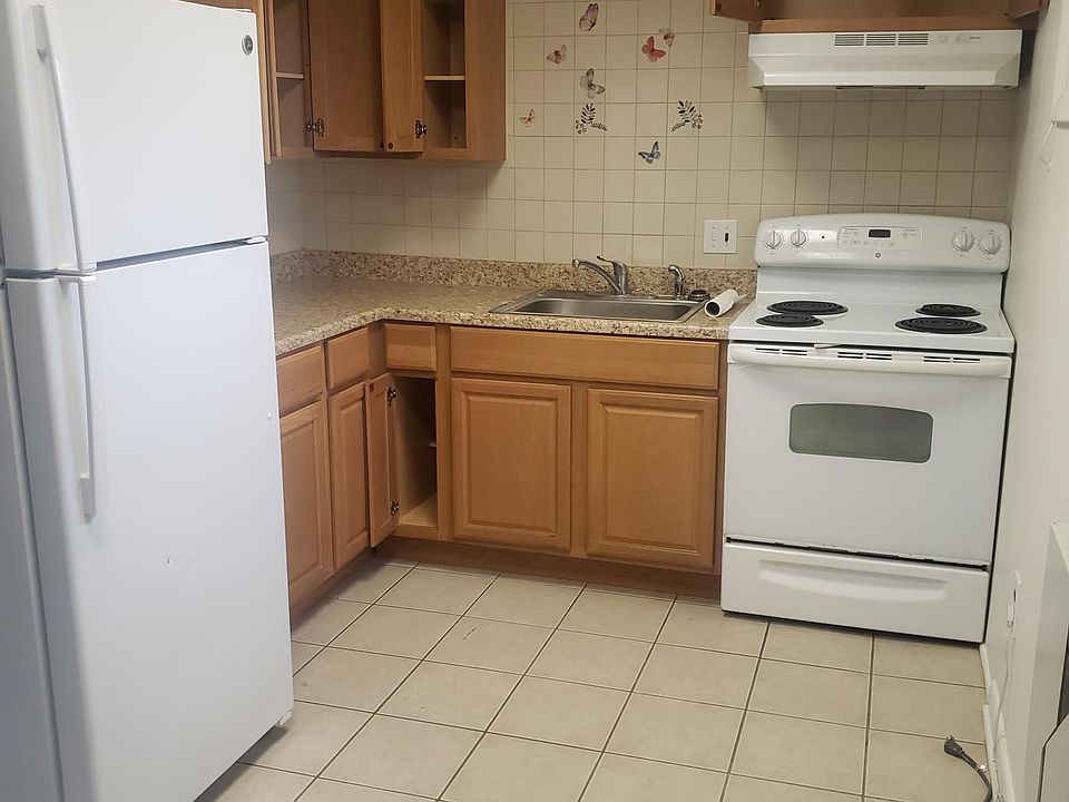 1st image of 308 E Lancaster Ave APT 2C
