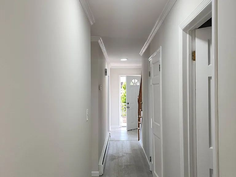 70 Elm Ave — Photo 8