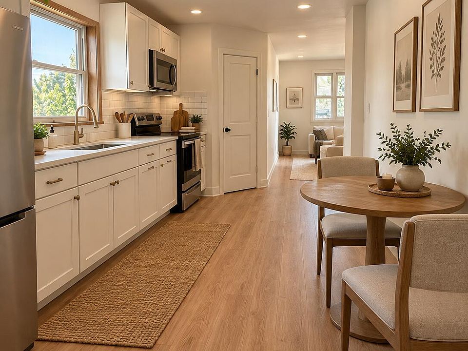1st image of 206 Oak St APT 1