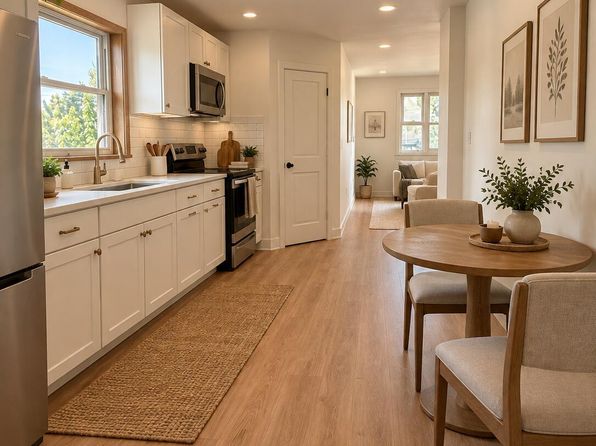 206 Oak St APT 1
