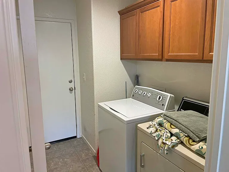 3363 Berlin Way — Photo 9