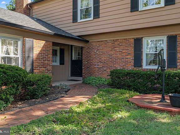 5th image of 619 Morwood Rd