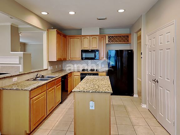 3rd image of 10923 Tattershall Ln