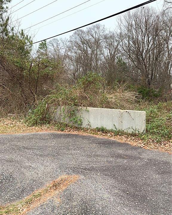 2nd image of 2611 Hopkins Rd