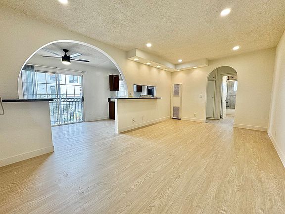 5th image of 12504 Venice Blvd APT 204