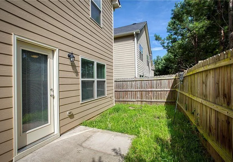 302 Alcovy Way — Photo 17
