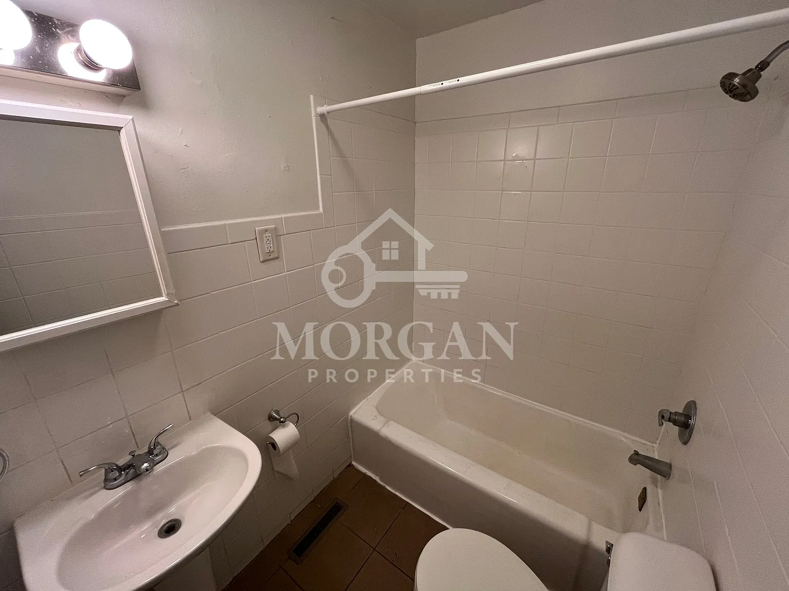 1501 E 31ST ST - - — Photo 4