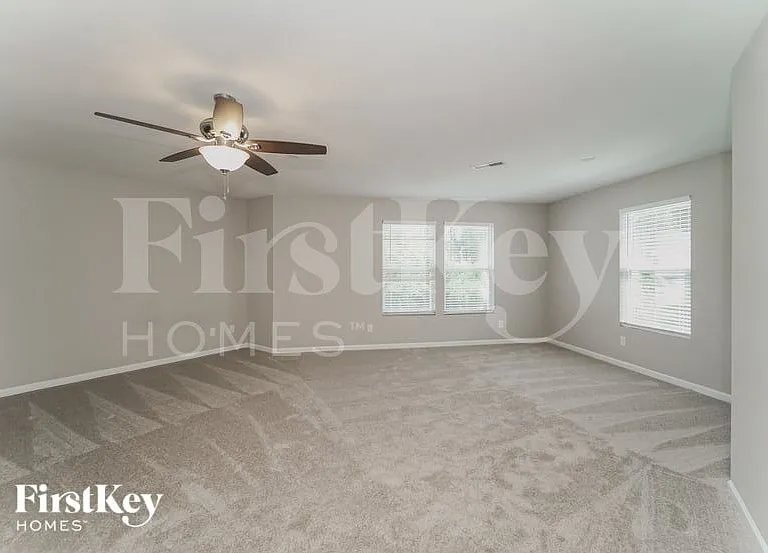 1431 Waterlily Ln — Photo 8