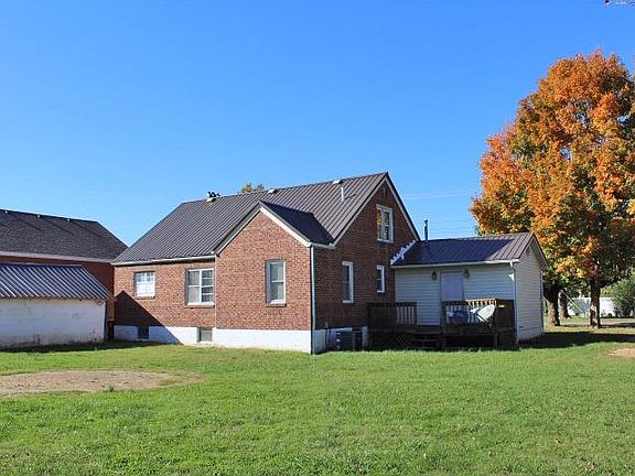 5th image of 602 Bourne Ave