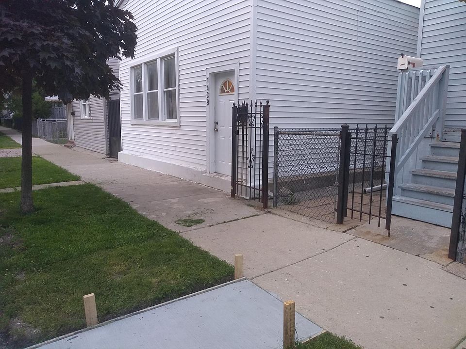 1st image of 1439 S 49th Ave